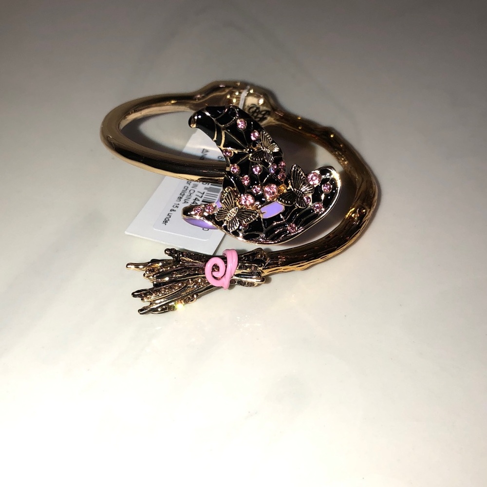 Betsey Johnson Black Witch Hat Butterfly Accents & Crystal Bypass Bangle NWT - Picture 4 of 16